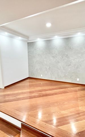 Apartamento à venda com 290m², 5 quartos e 4 vagas Apartamento à venda com 290m², 5 quartos e 4 vagasSala