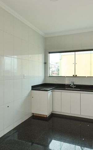 Casa à venda com 219m², 3 quartos e 4 vagas Casa à venda com 219m², 3 quartos e 4 vagasCozinha