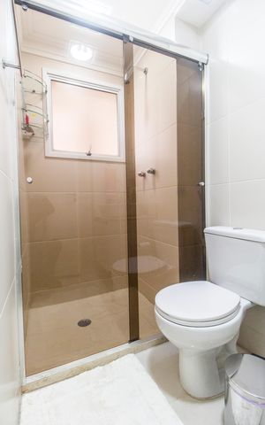 Apartamento à venda com 85m², 2 quartos e 2 vagas Apartamento à venda com 85m², 2 quartos e 2 vagasBanheiro da Suíte