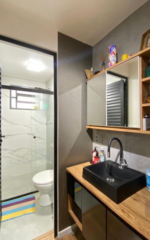 Apartamento à venda com 45m², 2 quartos e 1 vaga Apartamento à venda com 45m², 2 quartos e 1 vagaBanheiro