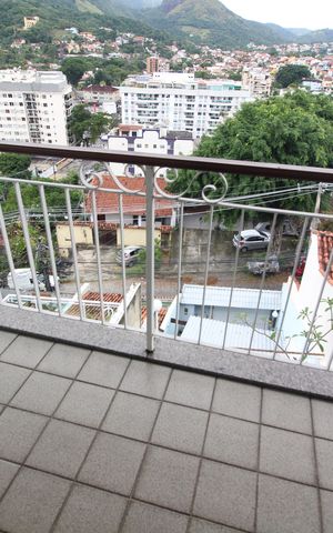 Casa à venda com 125m², 4 quartos e 2 vagasQuarto 4 - Varanda