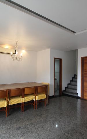 Casa à venda com 125m², 4 quartos e 2 vagasSala