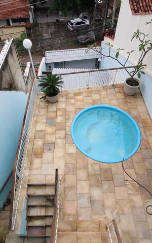 Casa à venda com 125m², 4 quartos e 2 vagasSala - Vista
