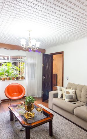 Casa à venda com 185m², 3 quartos e 2 vagas