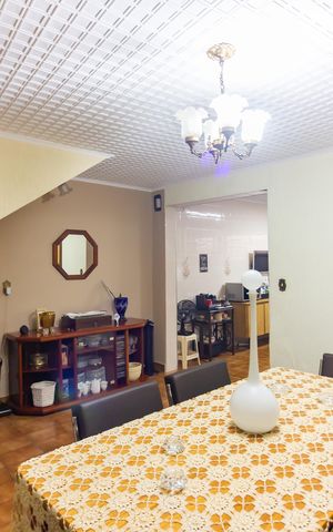 Casa à venda com 185m², 3 quartos e 2 vagas