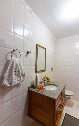 Casa à venda com 185m², 3 quartos e 2 vagas