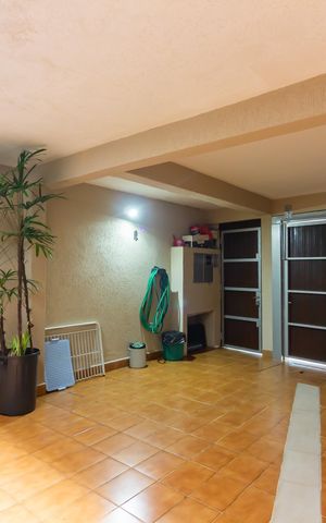 Casa à venda com 185m², 3 quartos e 2 vagas