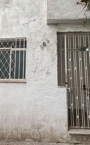 Casa à venda com 120m², 2 quartos e 2 vagasFachada