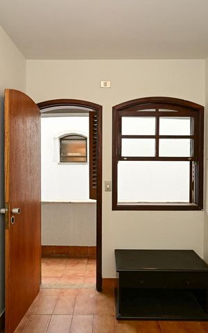 Casa à venda com 1406m², 4 quartos e 4 vagasQuarto de Serviço