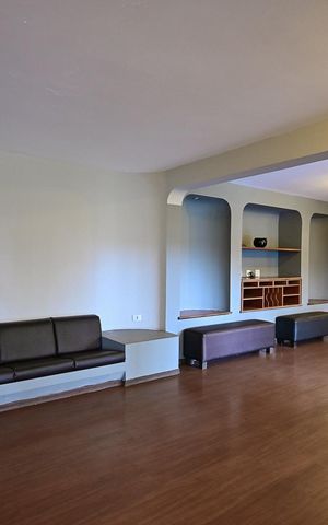 Casa à venda com 1406m², 4 quartos e 4 vagasSalão de Festa