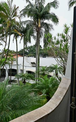 Casa à venda com 1406m², 4 quartos e 4 vagasVaranda da Suíte 1