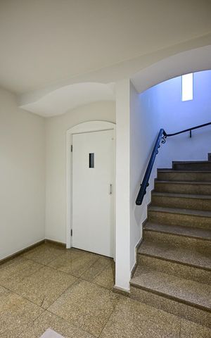 Casa à venda com 1406m², 4 quartos e 4 vagasElevador do Hall Social 1