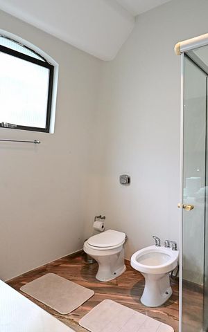 Casa à venda com 1406m², 4 quartos e 4 vagasBanheiro Suíte 1