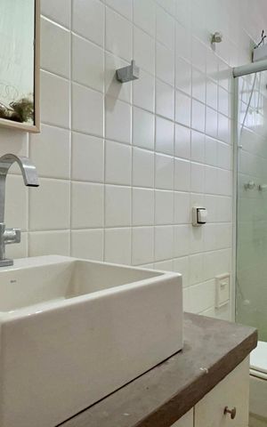 Casa à venda com 206m², 4 quartos e 2 vagas Casa à venda com 206m², 4 quartos e 2 vagasBanheiro