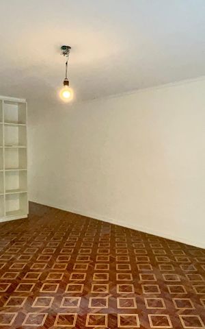 Casa à venda com 206m², 4 quartos e 2 vagas Casa à venda com 206m², 4 quartos e 2 vagasSal