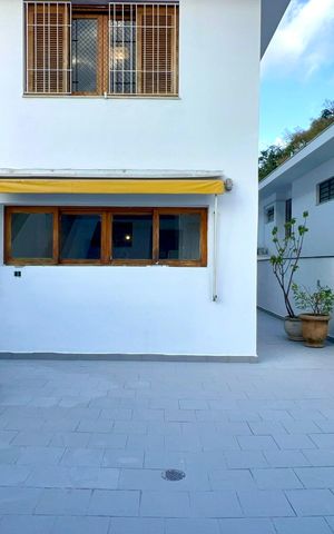 Casa à venda com 206m², 4 quartos e 2 vagas Casa à venda com 206m², 4 quartos e 2 vagasQuintal