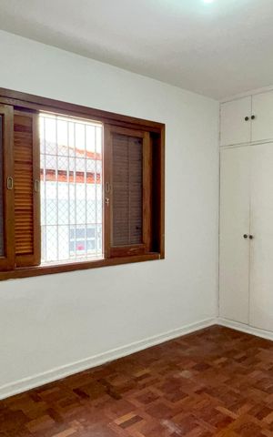 Casa à venda com 206m², 4 quartos e 2 vagas Casa à venda com 206m², 4 quartos e 2 vagasQuarto 1