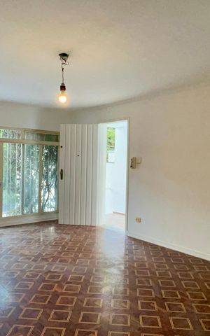 Casa à venda com 206m², 4 quartos e 2 vagas Casa à venda com 206m², 4 quartos e 2 vagasSala