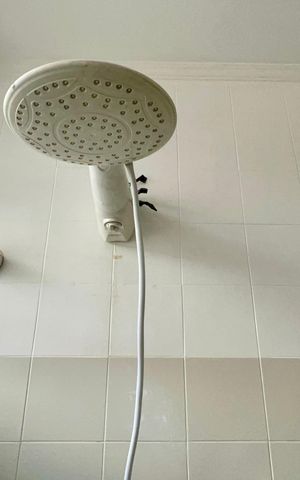 Casa à venda com 206m², 4 quartos e 2 vagas Casa à venda com 206m², 4 quartos e 2 vagasBanheiro da Suíte