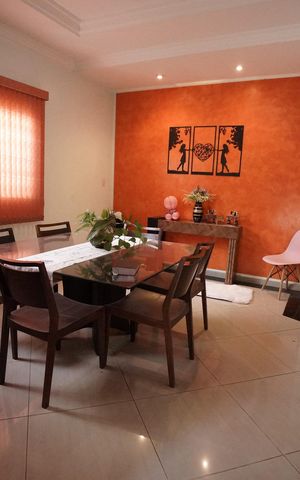 Casa à venda com 300m², 3 quartos e 3 vagas