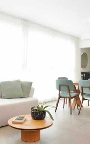 Apartamento à venda com 143m², 4 quartos e 3 vagas Apartamento à venda com 143m², 4 quartos e 3 vagasSala