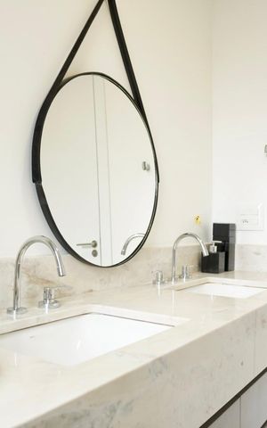 Apartamento à venda com 143m², 4 quartos e 3 vagas Apartamento à venda com 143m², 4 quartos e 3 vagasSuíte 2 - Banheiro