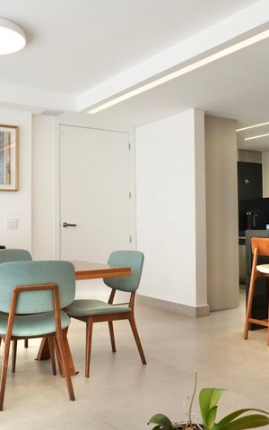 Apartamento à venda com 143m², 4 quartos e 3 vagas Apartamento à venda com 143m², 4 quartos e 3 vagasSala
