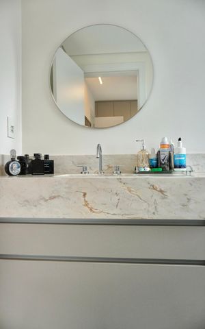 Apartamento à venda com 143m², 4 quartos e 3 vagas Apartamento à venda com 143m², 4 quartos e 3 vagasSuíte 1 - Banheiro