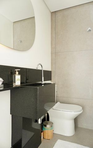 Apartamento à venda com 143m², 4 quartos e 3 vagas Apartamento à venda com 143m², 4 quartos e 3 vagasLavabo da sala