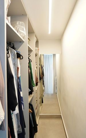 Apartamento à venda com 143m², 4 quartos e 3 vagas Apartamento à venda com 143m², 4 quartos e 3 vagasSuíte 2 - Closet