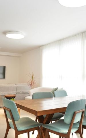 Apartamento à venda com 143m², 4 quartos e 3 vagas Apartamento à venda com 143m², 4 quartos e 3 vagasSala