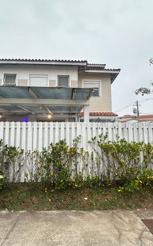 Casa de condomínio para alugar com 147m², 3 quartos e 2 vagas Casa de condomínio para alugar com 147m², 3 quartos e 2 vagasFachada