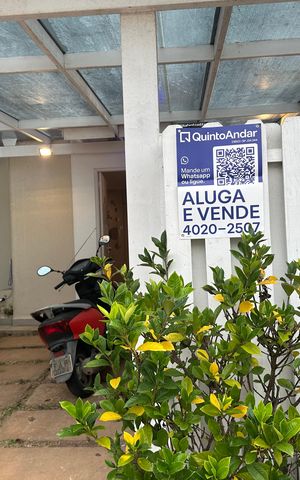 Casa de condomínio para alugar com 147m², 3 quartos e 2 vagas Casa de condomínio para alugar com 147m², 3 quartos e 2 vagasFachada