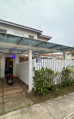 Casa de condomínio para alugar com 147m², 3 quartos e 2 vagas Casa de condomínio para alugar com 147m², 3 quartos e 2 vagasFachada