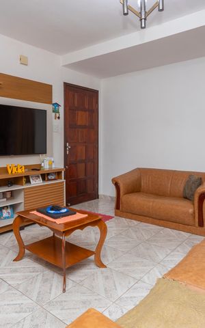 Casa à venda com 180m², 4 quartos e 2 vagasSala