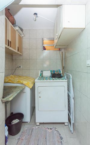 Casa à venda com 180m², 4 quartos e 2 vagasÁrea de Serviço