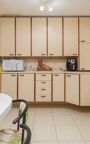 Casa à venda com 180m², 4 quartos e 2 vagasCozinha