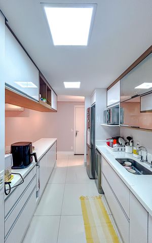 Apartamento à venda com 102m², 3 quartos e 2 vagasCozinha