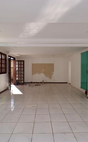 Casa para alugar com 350m², 5 quartos e 2 vagasSala 