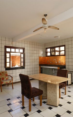 Casa para alugar com 350m², 5 quartos e 2 vagasCozinha