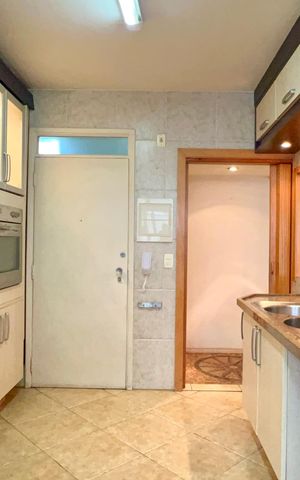Apartamento à venda com 107m², 3 quartos e 1 vaga Apartamento à venda com 107m², 3 quartos e 1 vagaCozinha