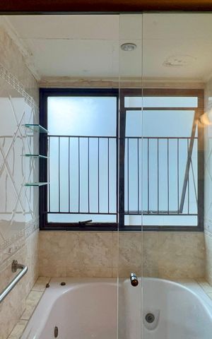 Apartamento à venda com 107m², 3 quartos e 1 vaga Apartamento à venda com 107m², 3 quartos e 1 vagaBanheiro da Suíte