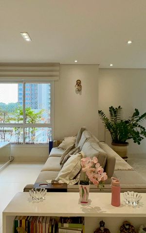 Apartamento à venda com 150m², 3 quartos e 2 vagas Apartamento à venda com 150m², 3 quartos e 2 vagasSala
