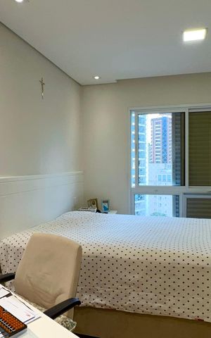 Apartamento à venda com 150m², 3 quartos e 2 vagas Apartamento à venda com 150m², 3 quartos e 2 vagasSuite