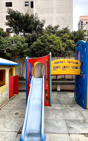 Apartamento à venda com 150m², 3 quartos e 2 vagas Apartamento à venda com 150m², 3 quartos e 2 vagasPlayground