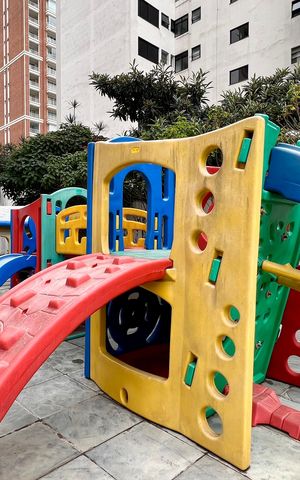 Apartamento à venda com 150m², 3 quartos e 2 vagas Apartamento à venda com 150m², 3 quartos e 2 vagasPlayground