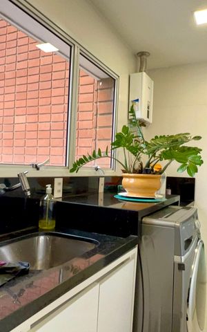 Apartamento à venda com 150m², 3 quartos e 2 vagas Apartamento à venda com 150m², 3 quartos e 2 vagasÁrea de Serviço