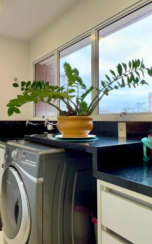 Apartamento à venda com 150m², 3 quartos e 2 vagas Apartamento à venda com 150m², 3 quartos e 2 vagasÁrea de Serviço