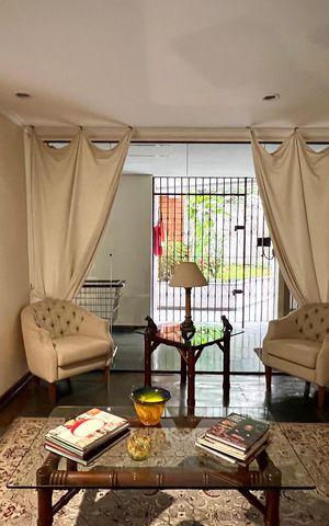 Apartamento à venda com 150m², 3 quartos e 2 vagas Apartamento à venda com 150m², 3 quartos e 2 vagasHall de entrada