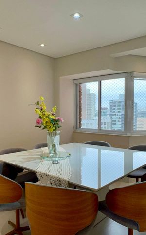 Apartamento à venda com 150m², 3 quartos e 2 vagas Apartamento à venda com 150m², 3 quartos e 2 vagasSala de Jantar